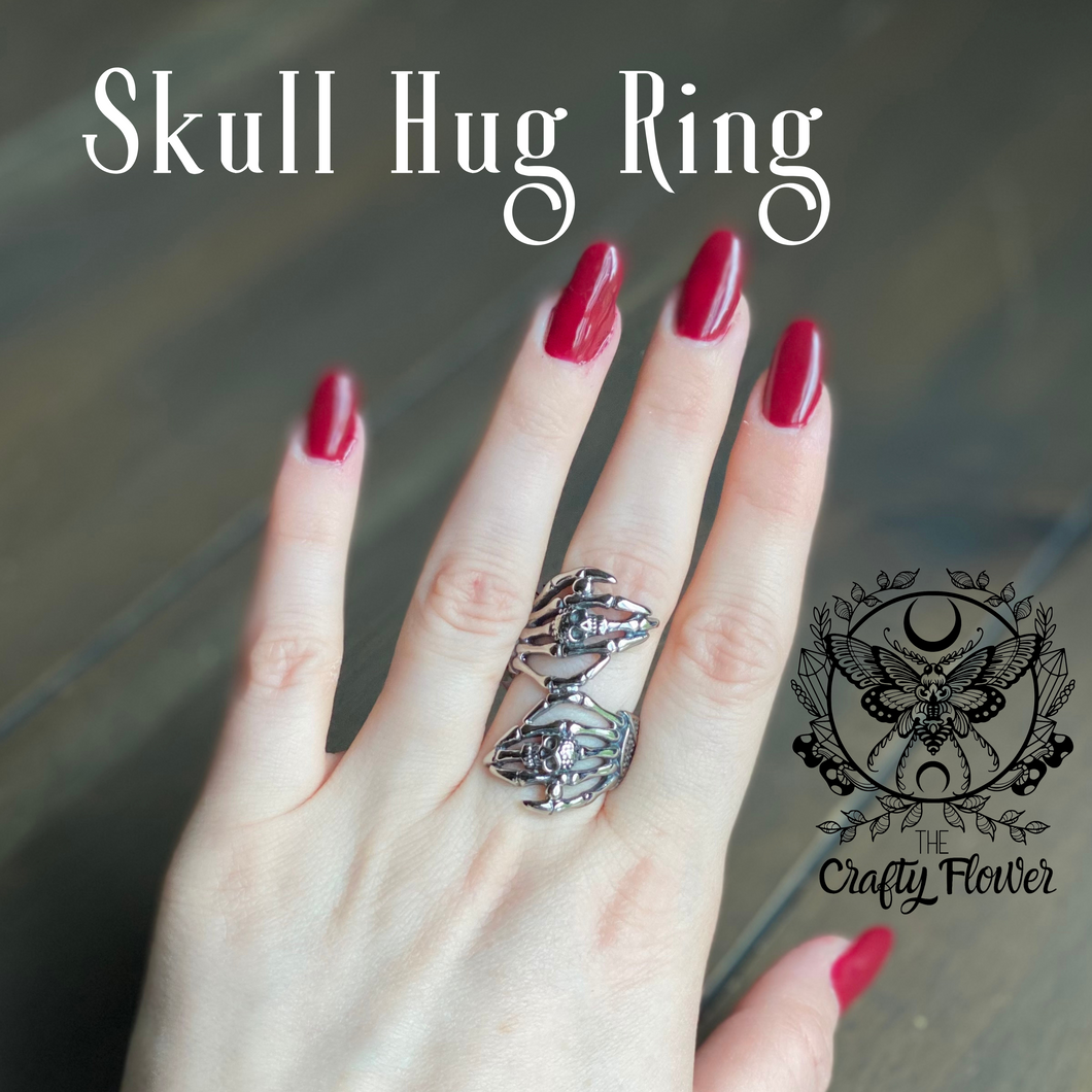 Skull Hug Ring